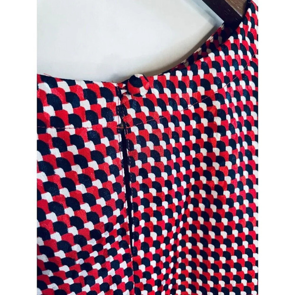 Vintage 80s Size 10 Short Sleeve Red and Black Patterned Blouse - Picture 6 of 6